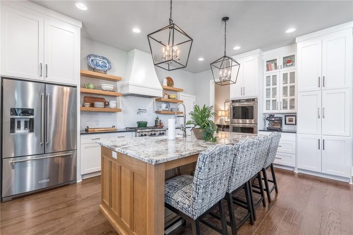 Property Photo:  623 Clinton Circle  AR 72762 