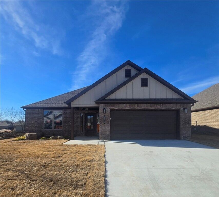 Property Photo: 2304 N Lexington Street AR 72761