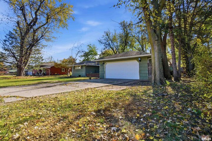 Property Photo:  3126 E Cedar Hills Drive  IL 61523 