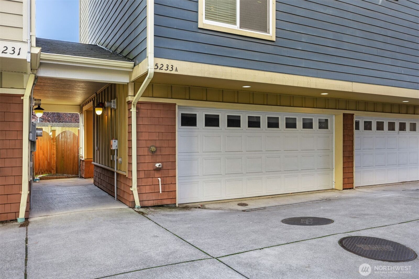 Property Photo:  5233  Russell Avenue NW A  WA 98107 