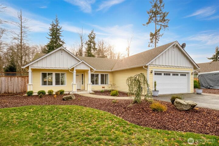 Property Photo:  174 E Island View Avenue  WA 98368 