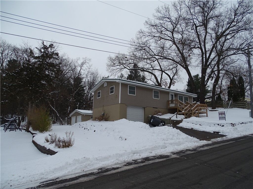 Property Photo:  812 11th Avenue E  WI 54736 