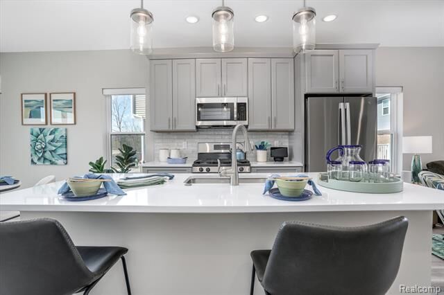 33080 Townhill Road 10  Farmington MI 48336 photo