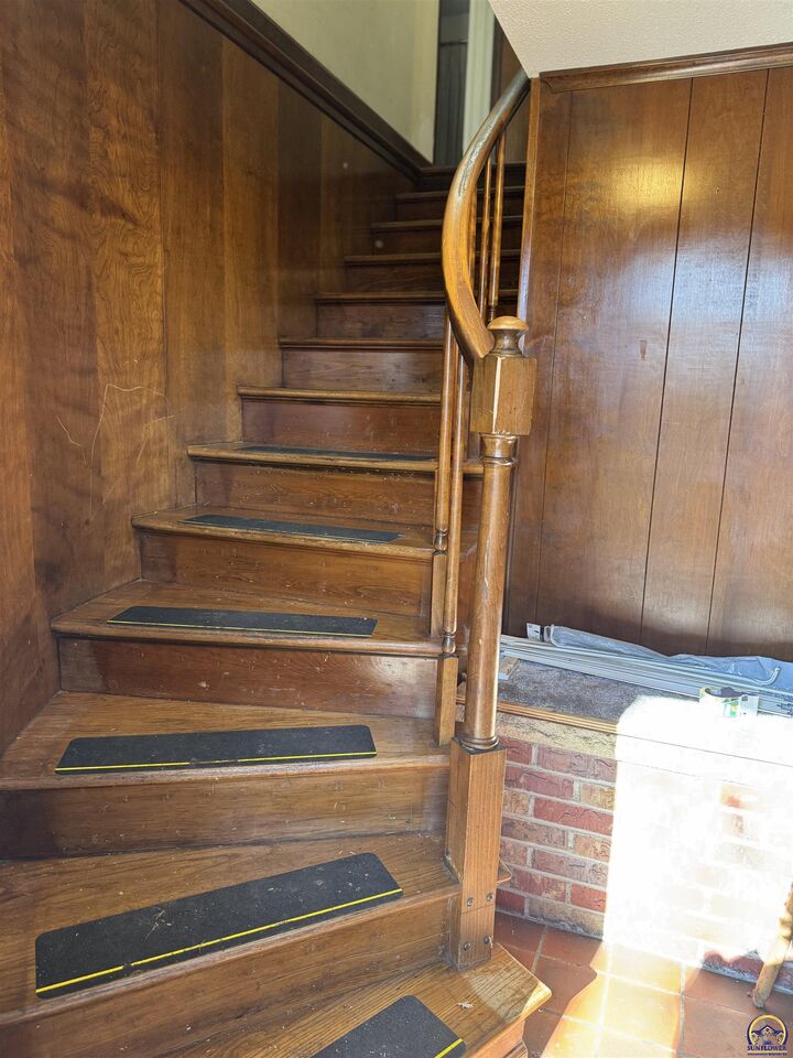 Property Photo: 4300 SW 30th St KS 66614