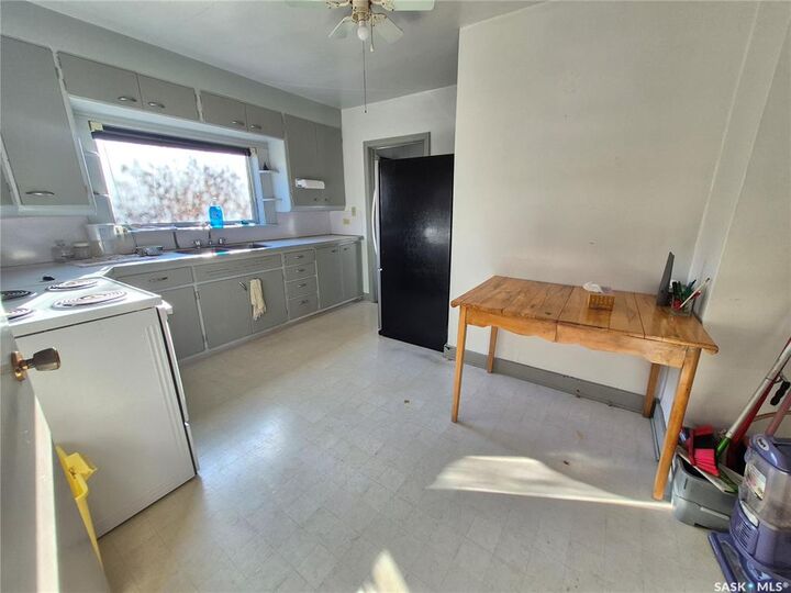 Photo de la propriété: 6 2nd Avenue SE SK S4H 1W8