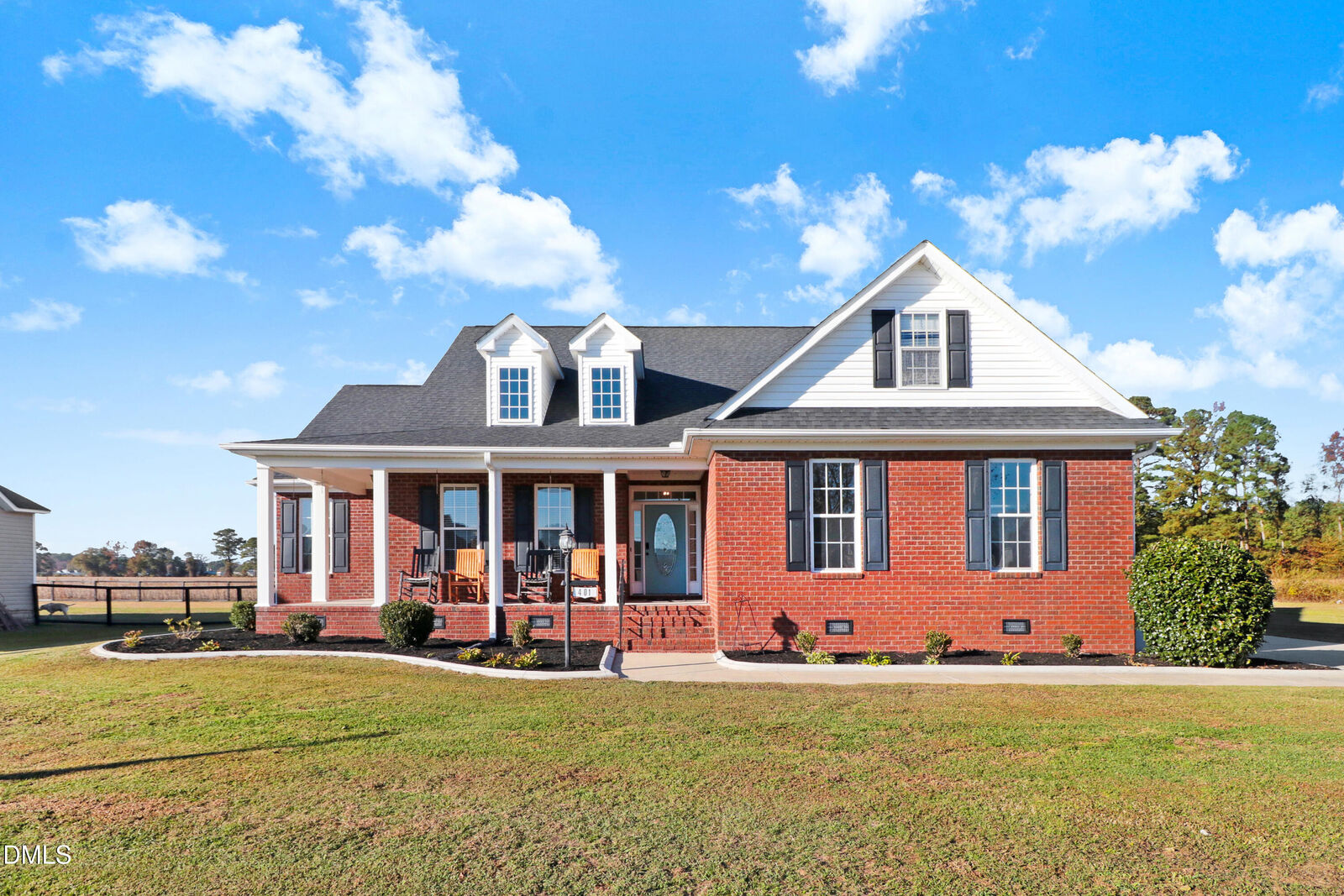 Property Photo:  401 Ellington Way  NC 28551 