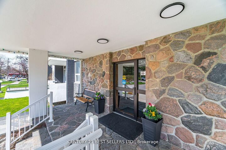 Property Photo: 151 La Rose Avenue 306 ON M9P 1B3