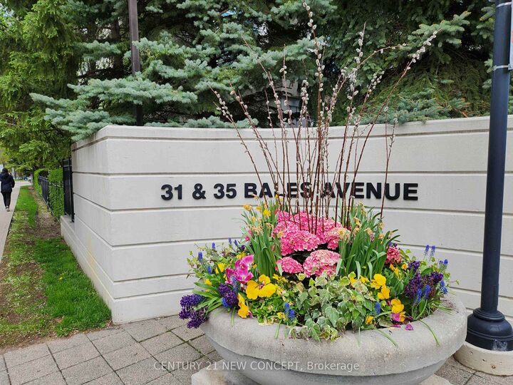 Photo de la propriété:  31 Bales Avenue 2505  ON M2N 7L6 