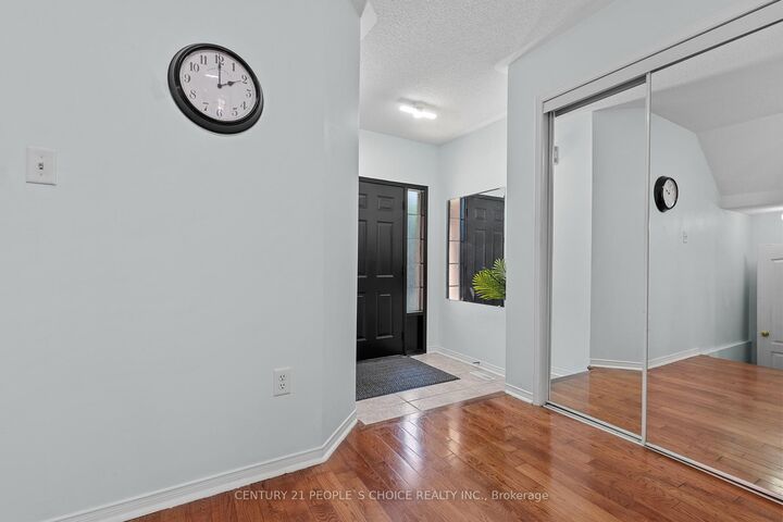 Property Photo:  44 Roadmaster Lane  ON L7A 3A7 