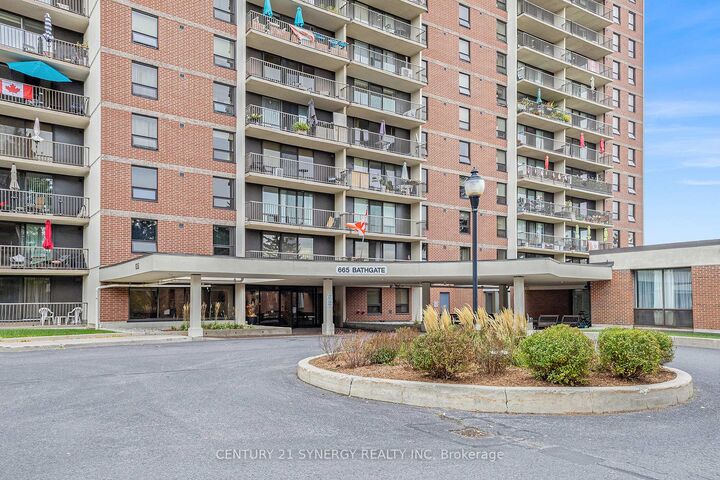Property Photo:  665 Bathgate Drive 2113  ON K1K 3Y4 