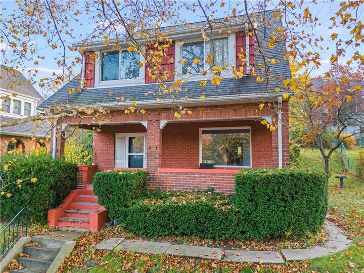 Property Photo:  433 Green St  PA 15120 