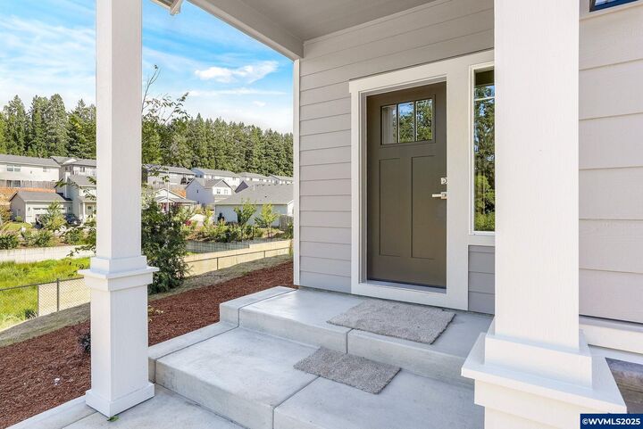 Property Photo:  542 Sarah Renee (Lot 76) Av SE  OR 97306 