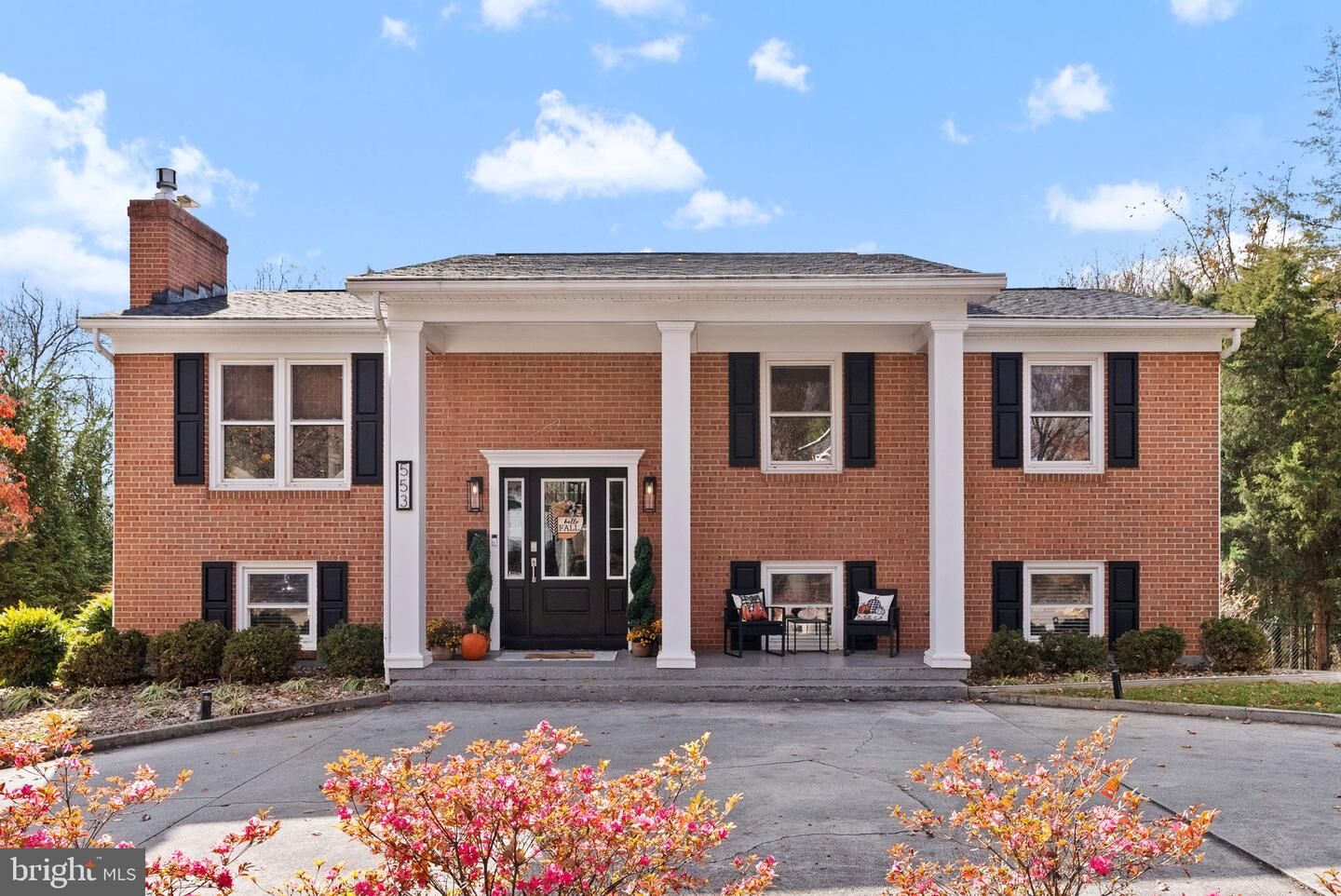 Property Photo: 553 Bellview Avenue VA 22601