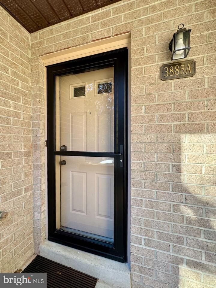 Property Photo: 3885 Steppes Court 3885A VA 22041