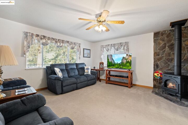 Property Photo: 19621 Cottonwood St CA 95321