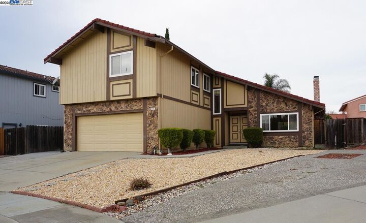 Property Photo: 236 Ottawa Way CA 94539