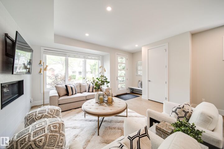 Property Photo:  14005 105 Avenue NW  AB T5N 0Z1 