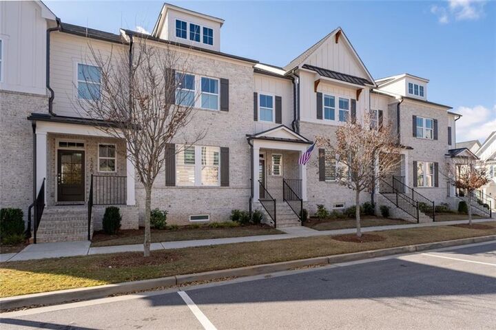 Property Photo: 1204 Waterfall Court GA 30041