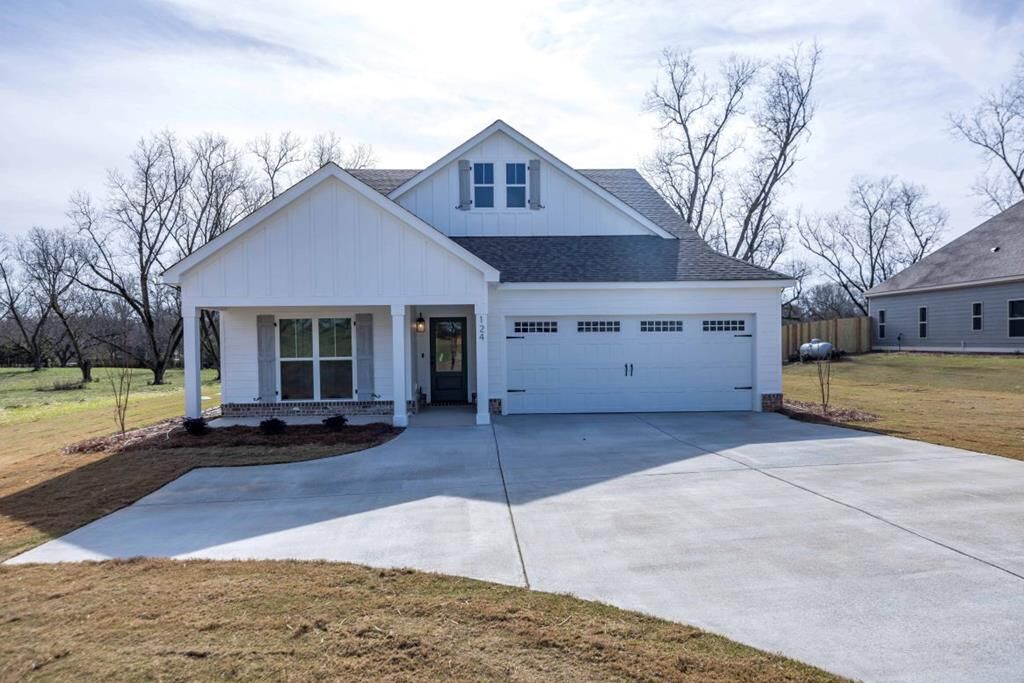 Property Photo: 124 Chinaberry Street GA 31822