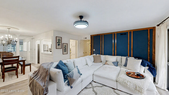 Property Photo: 818 Washburn Ave Apt 1-A KY 40222