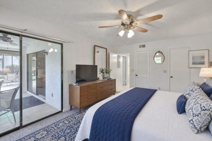 Property Photo: 1305 Spry Court FL 33573