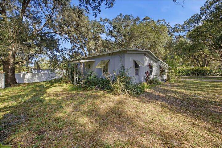 Property Photo: 235 Griffin View Drive FL 32159