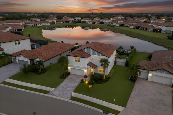 Property Photo: 13815 Green Hammock Place FL 34211