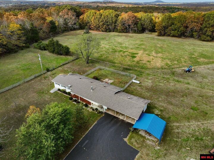 Property Photo:  83 Steele Hill Lane  AR 72653 