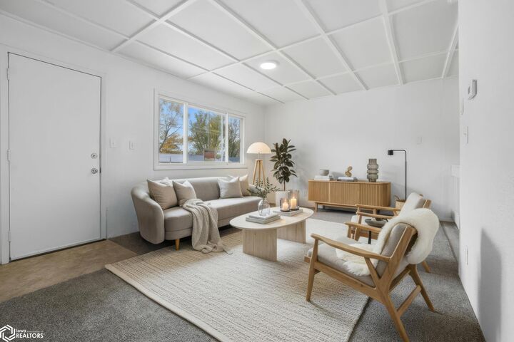 Property Photo:  2310 Flint Hills Drive  IA 52601 