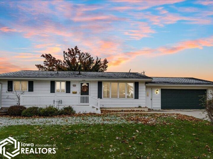 203 Rainbow Drive  Marshalltown IA 50158 photo