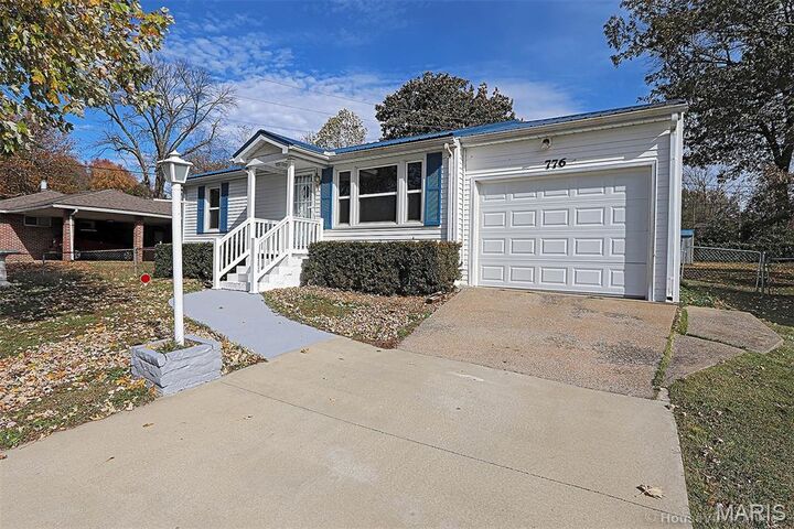 Property Photo: 776 W Rodney Drive MO 63701