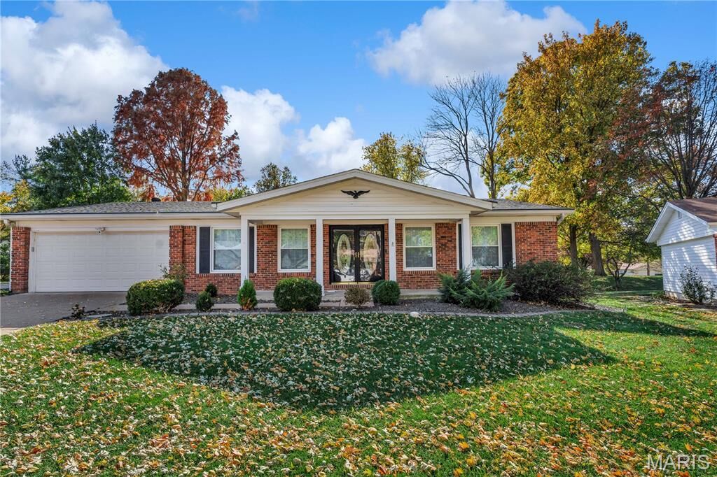 Property Photo:  15734 Plymton Lane  MO 63017 