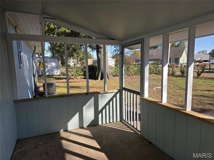 Property Photo: 407 Virginia Street MO 63801