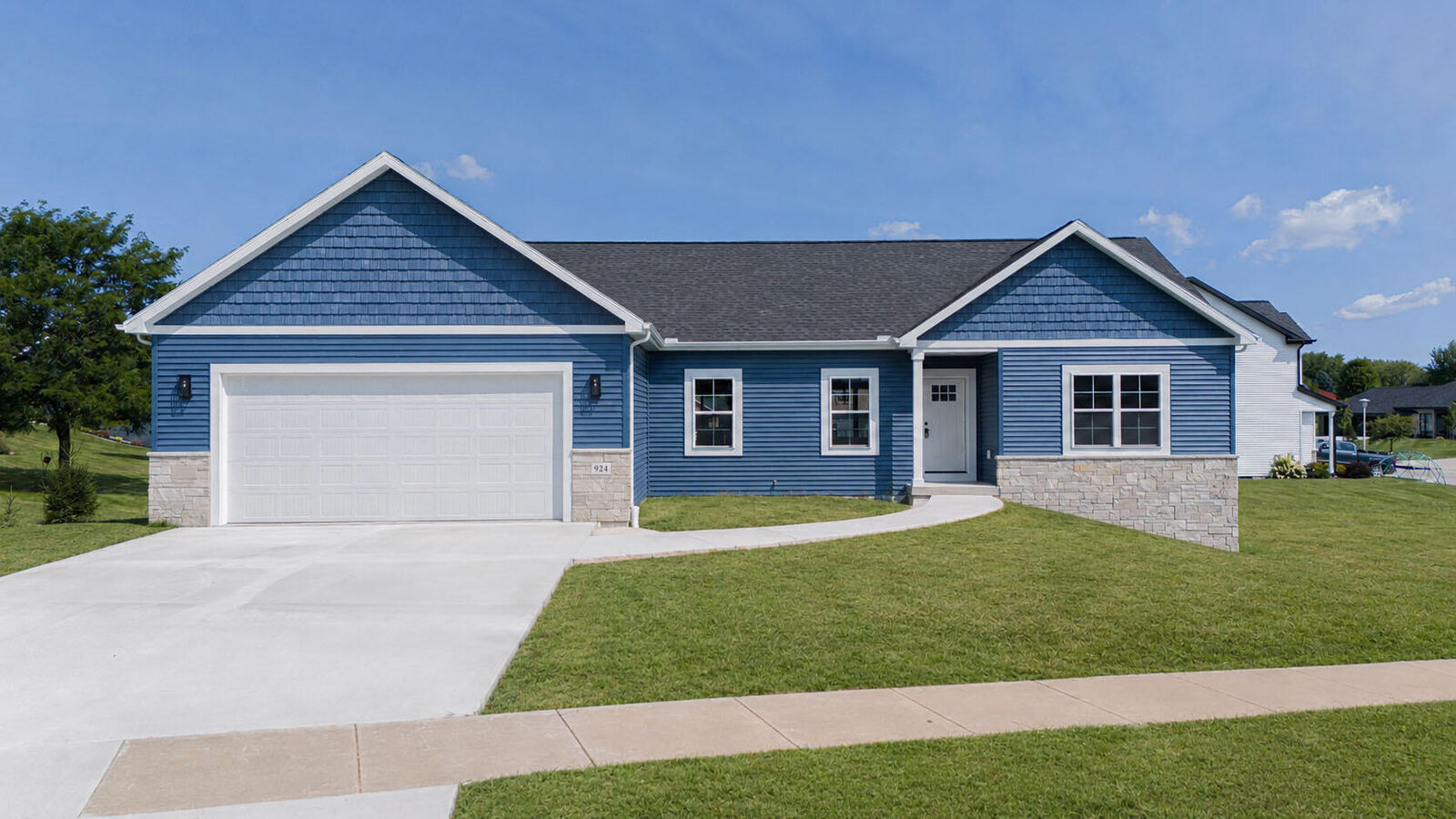 Property Photo:  924 Duke St  WI 53006 