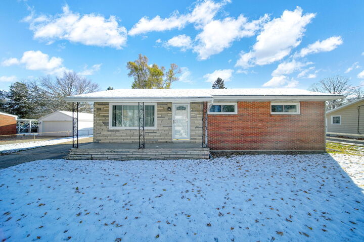 Property Photo: 1273 E Southfield Drive MI 49203