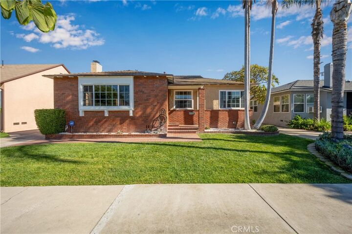 6142 Oliva Avenue  Lakewood CA 90712 photo