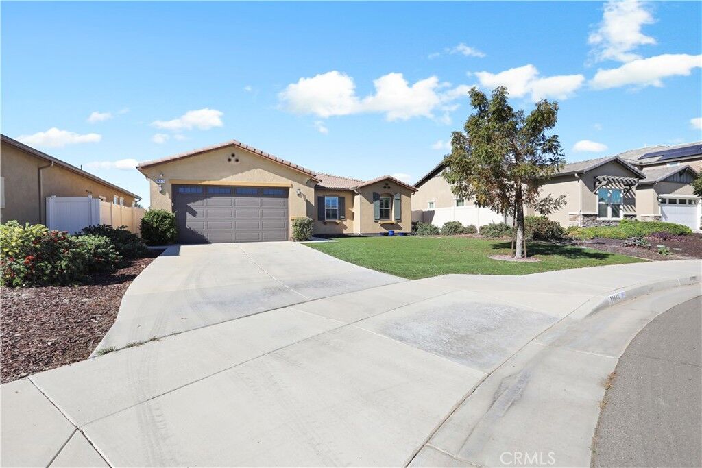 Property Photo:  14443 Bottlebrush  CA 92555 