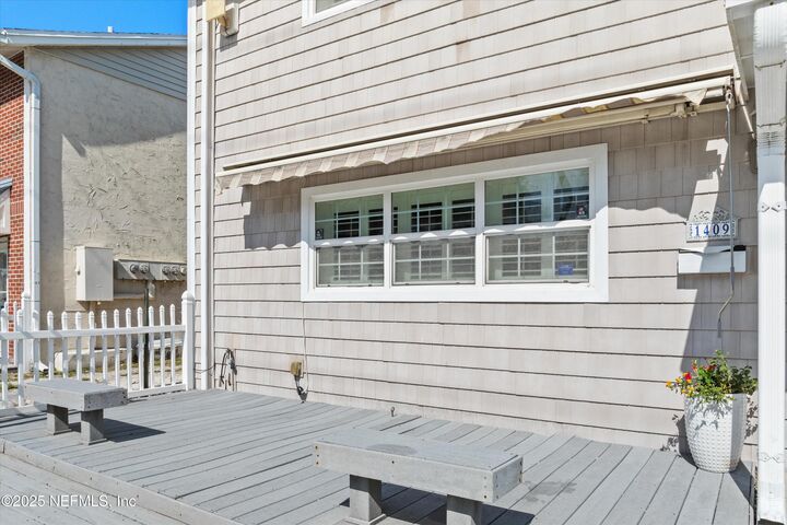 Property Photo: 1409 4th Street N FL 32250