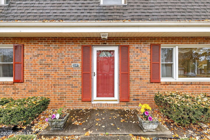 Property Photo:  2047 Imperial Lane  OH 45840 