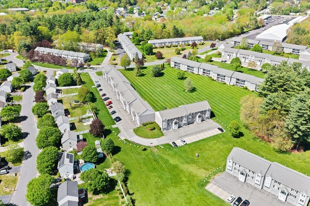 Property Photo:  94 Tennis Plaza Rd 10  MA 01826 