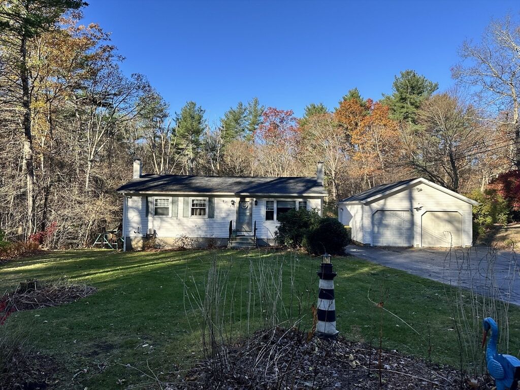 Property Photo:  230 Quaker St  MA 01534 