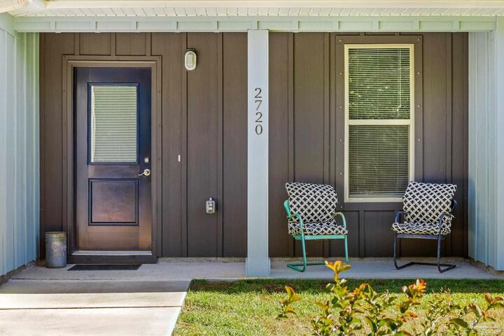 Property Photo: 2720 Jewell Rd FL 32566