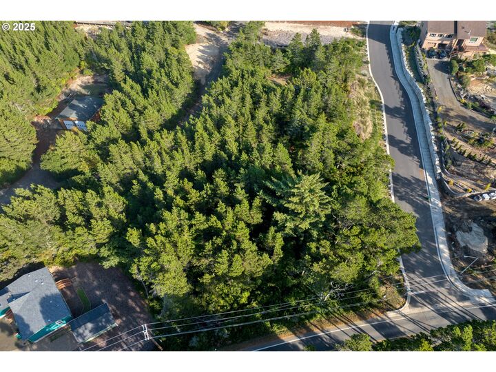 Property Photo:  88177 Rhododendron Dr  OR 97439 