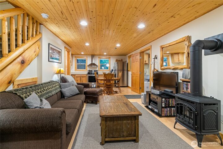 Property Photo:  21004  Pinnacle Road  WA 98244 