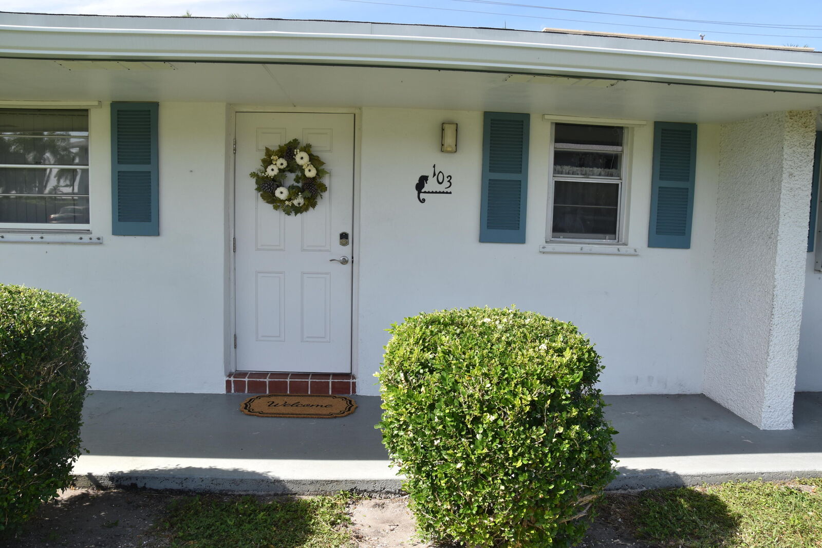 Property Photo:  1119 Lake Terrace 103  FL 33426 
