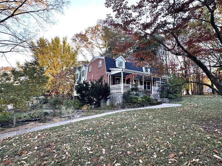 Property Photo:  2037 Middle Bridge Road  KY 42103 