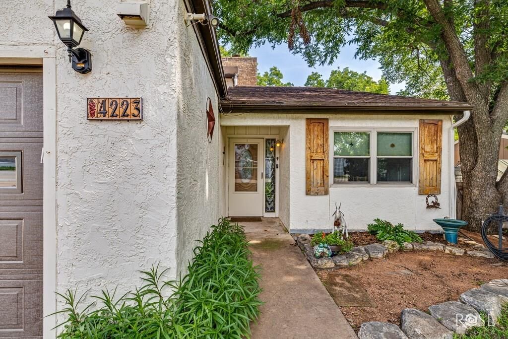 Property Photo: 4223 Riverbend TX 76903