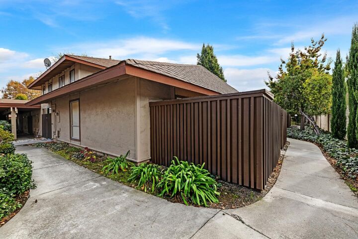 Property Photo:  205 Red Oak Drive M  CA 94086 