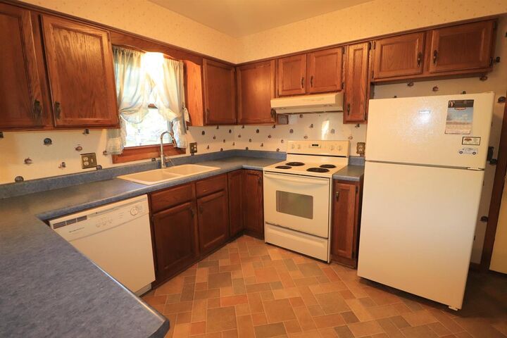 Property Photo:  1128 North Osborne Avenue  WI 53548 