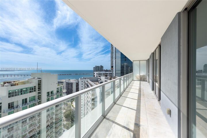 Property Photo:  1300 Brickell Bay Dr 3203  FL 33131 